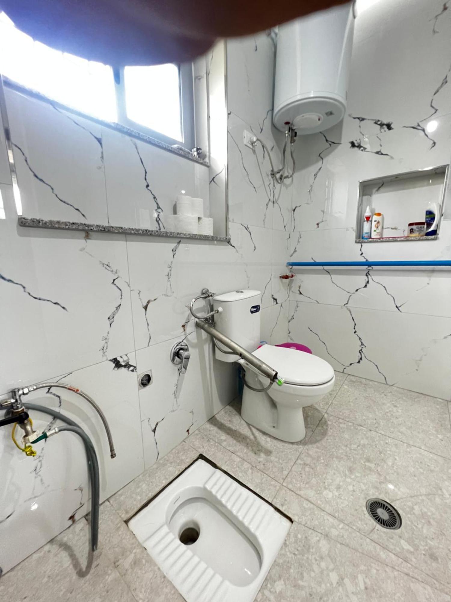 Chateau Sukaj Laknas Bagian luar foto